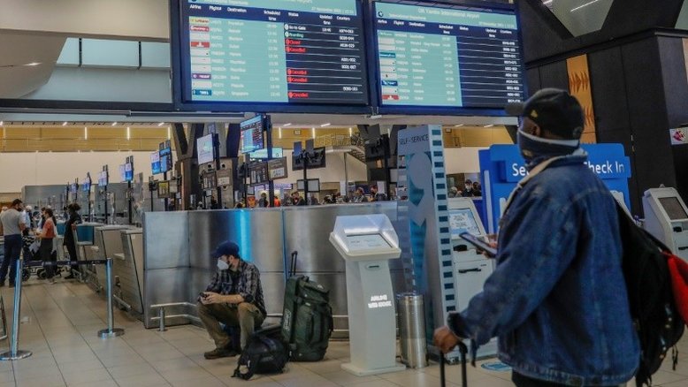 Israel fecha fronteiras pela variante omicron do coronavírus, que chega à Austrália