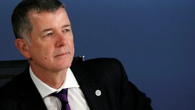 Serviços de inteligência precisam se aliar ao setor tecnológico, afirma diretor do MI6