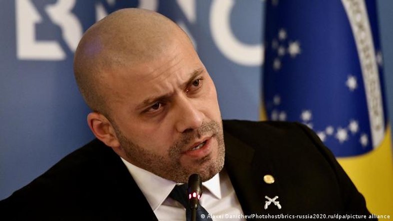 Alexandre de Moraes manda soltar deputado bolsonarista que ameaçou STF