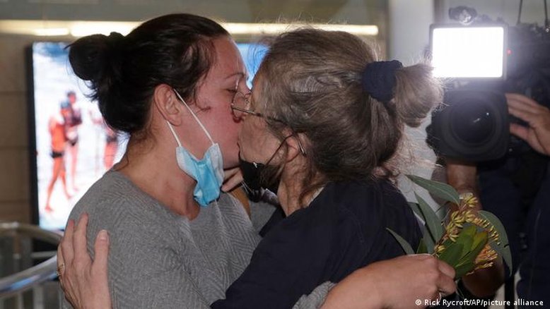Austrália reabre fronteiras pela primeira vez na pandemia