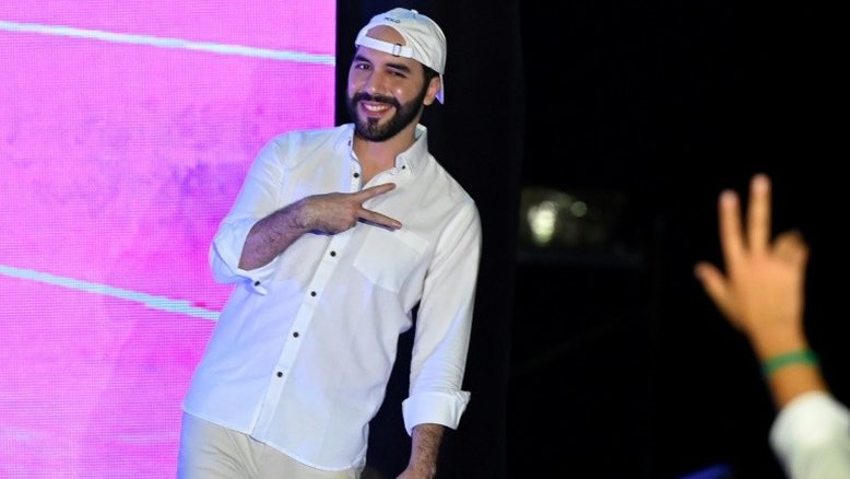 Bukele construirá 'cidade bitcoin' em El Salvador, financiada por bônus
