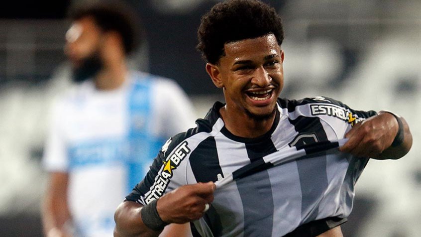 Botafogo tenta reatar casamento com a torcida no último jogo do ano