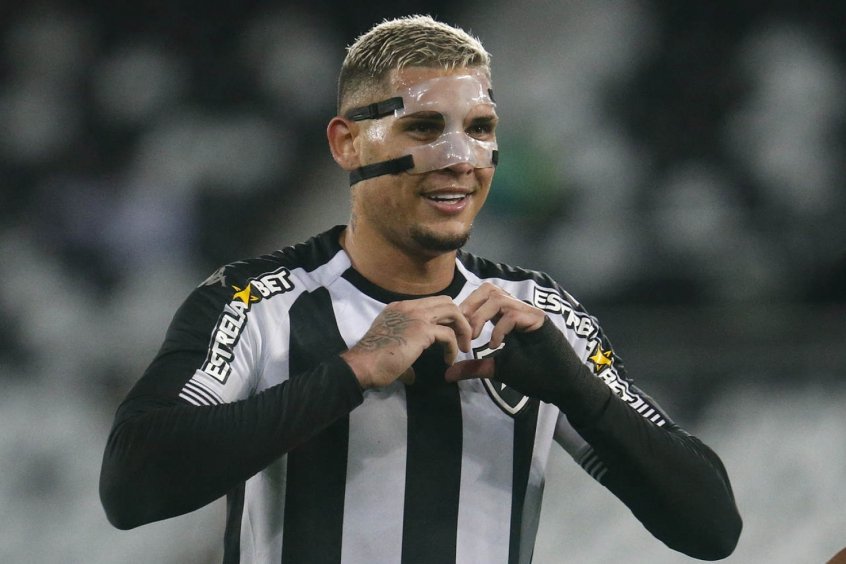 Botafogo não desiste e vai apresentar novo projeto financeiro a Rafael Navarro, que recusou Estados Unidos