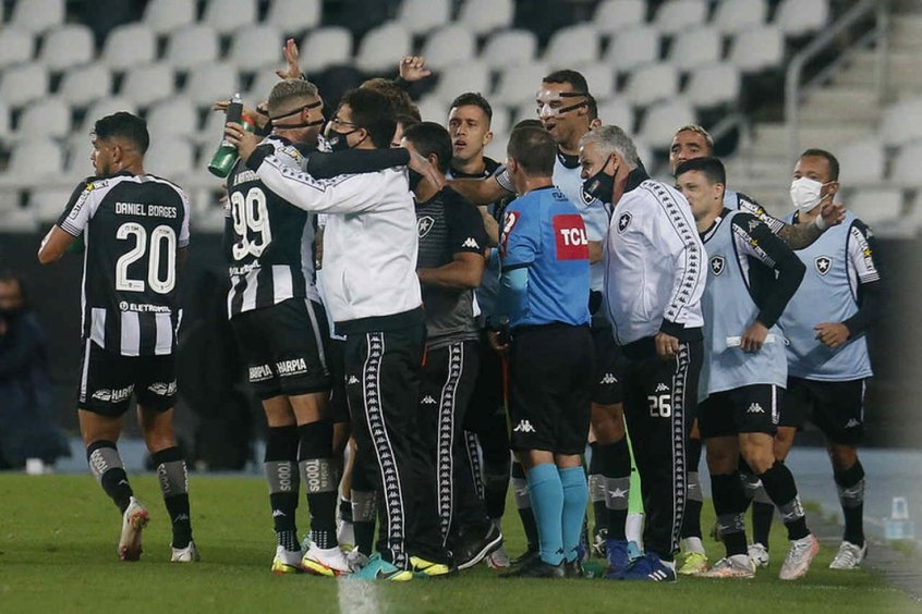 Últimos jogos, reta decisiva na briga pelo acesso na Série B e clássico com o Vasco: o novembro do Botafogo