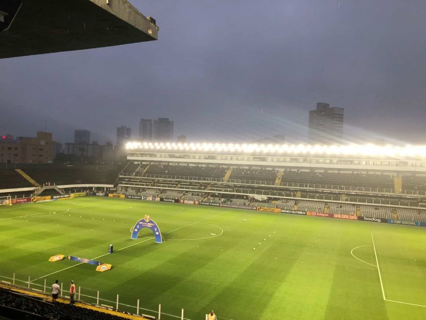 Torcida do Santos FC esgota ingressos para jogo contra o Fluminense