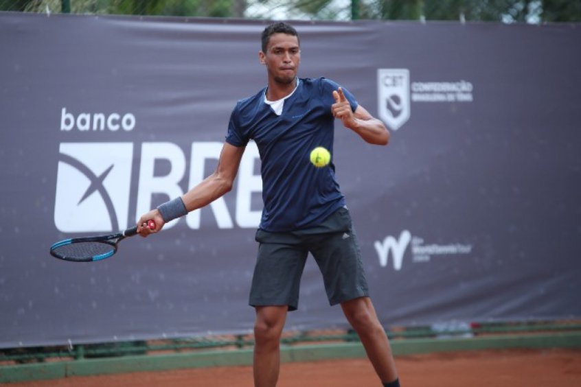 Paulo Saraiva volta ao ranking da ATP e busca recursos para seguir