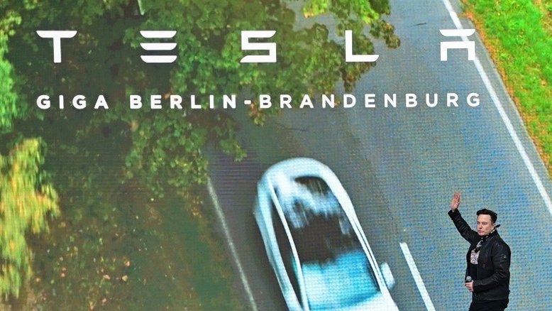 Elon Musk vendeu US$ 6,9 bilhões de ações de Tesla