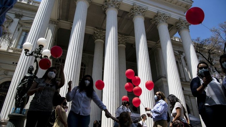 Se Chile aprovar casamento igualitário, 82% dos casais gays vão se casar, diz pesquisa