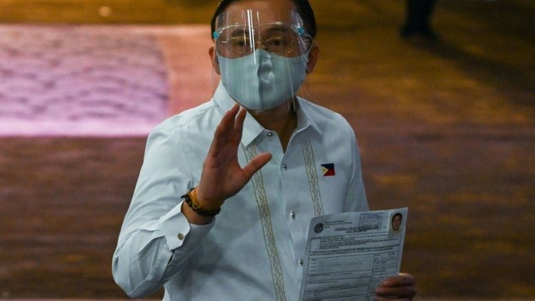 Sucessor apontado por Duterte abandona disputa presidencial nas Filipinas