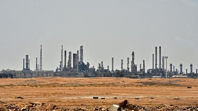 Opep+ mantém cautela no aumento da produção de petróleo em dezembro