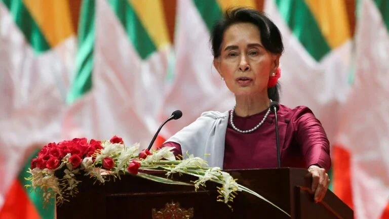 Junta militar de Mianmar acusa Aung San Suu Kyi de fraude nas eleições de 2020