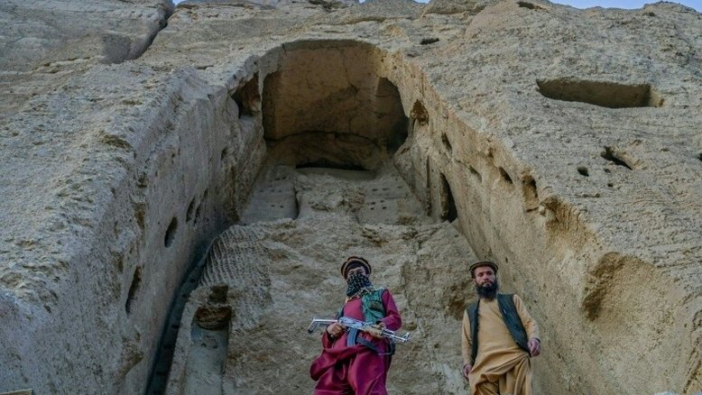 Em Bamiyan, Talibã troca estátua de líder hazara por réplica do Corão