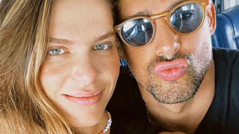 Cauã Reymond diz que esposa não sente ciúmes de cenas com Alinne Moraes