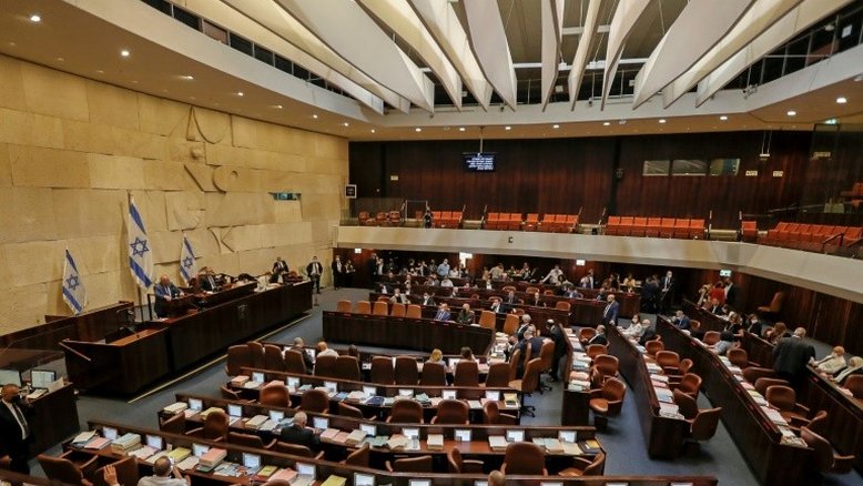 Avança em Israel projeto de lei para limitar mandatos do primeiro-ministro