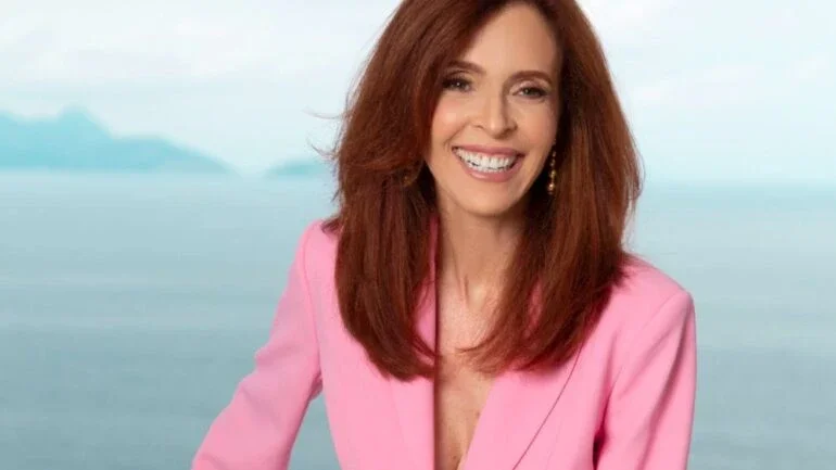 Deborah Evelyn comenta cenas de sexo em 