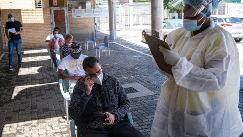 Variante ômicron gera pessimismo sobre eficácia das vacinas anticovid
