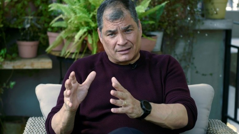 Procuradoria do Equador embarga contas bancárias do ex-presidente Correa