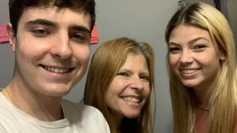 Filho de Gugu festeja aniversário com mãe e namorada, mas sem irmãs