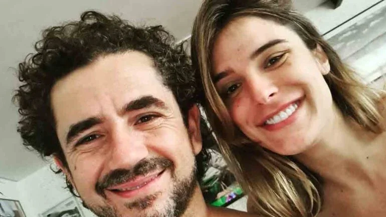 Rafa Brites e Felipe Andreoli comemoram 10 anos de casados
