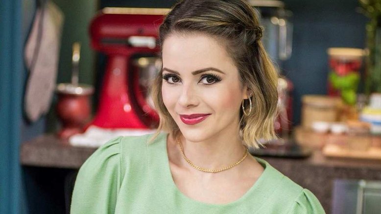 Sandy grava novo DVD em SP com vários famosos