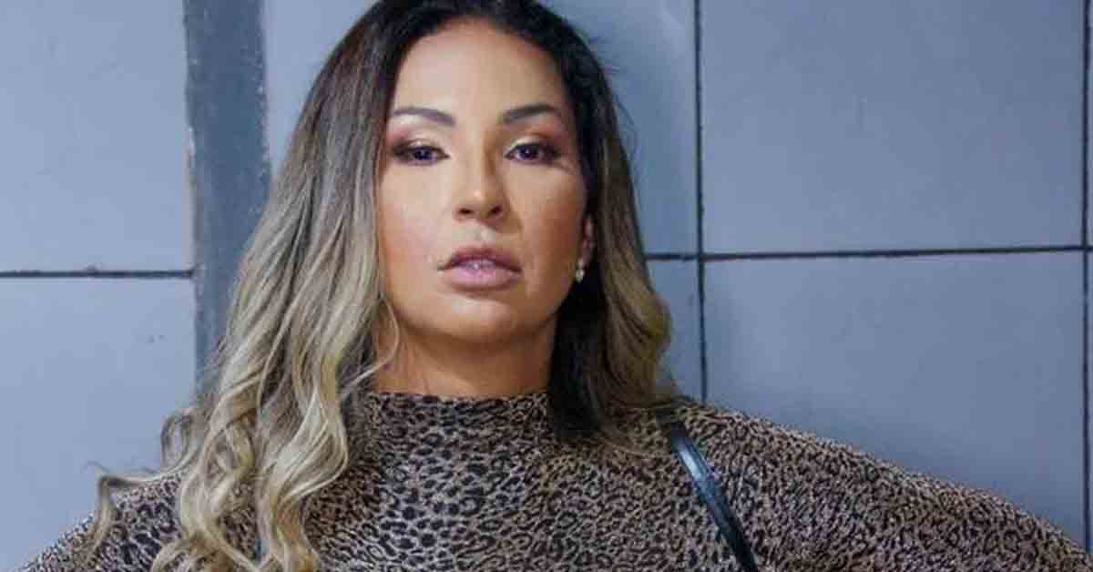 Valesca Popozuda sai em defesa de Anitta após cena da cantora fazendo sexo oral em clipe