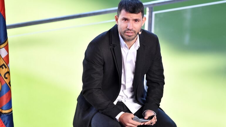 Aguero é convidado para integrar comissão técnica da Argentina na Copa do Mundo