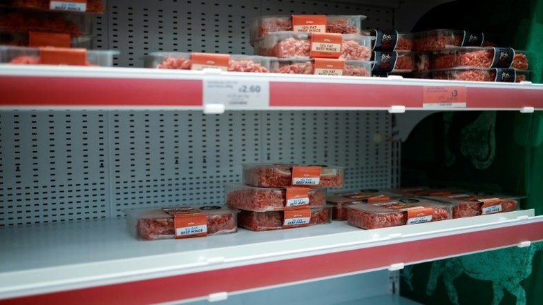 Supermercados europeus prometem retirar produtos à base de carne brasileira por desmatamento