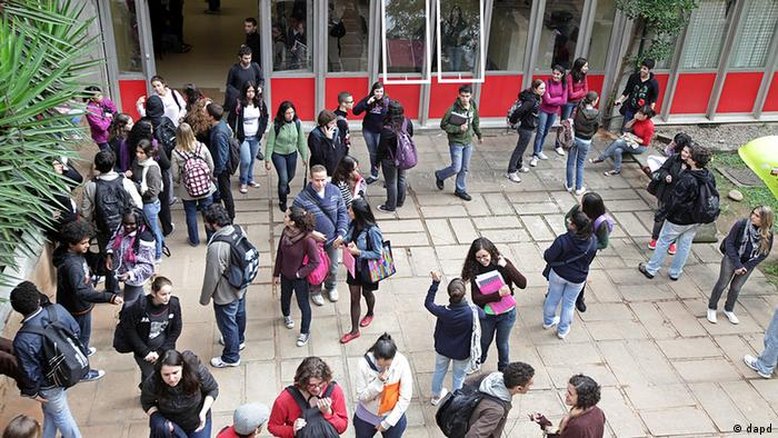"Pressão da Capes por ensino à distância foi gota d'água"