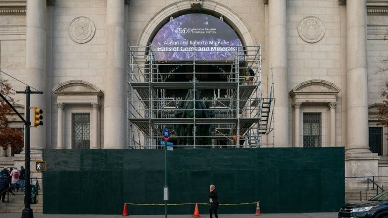 Polêmica estátua de Theodore Roosevelt prestes a ser retirada de Nova York