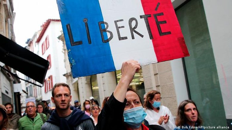 França bate novo recorde e registra 180 mil casos de covid-19 em um dia