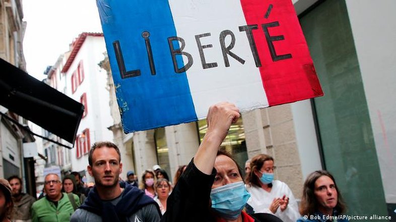 França bate novo recorde e registra 180 mil casos de covid-19 em um dia