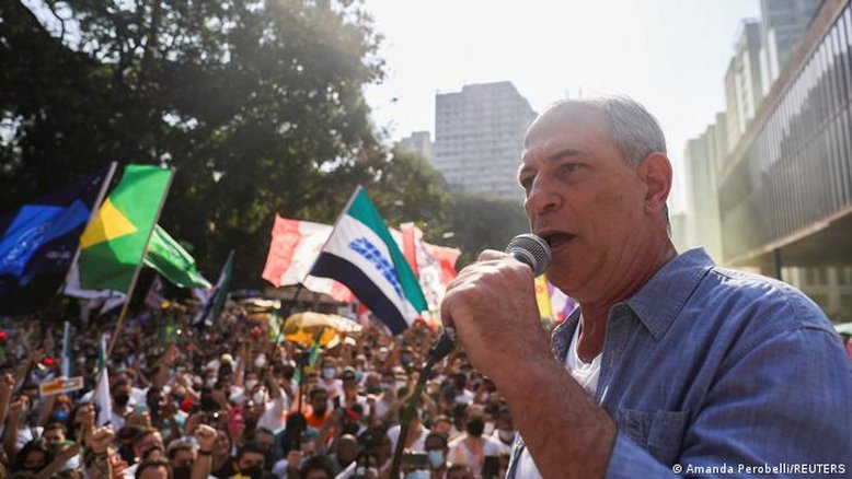 Ciro e Cid Gomes são alvo de operação da PF