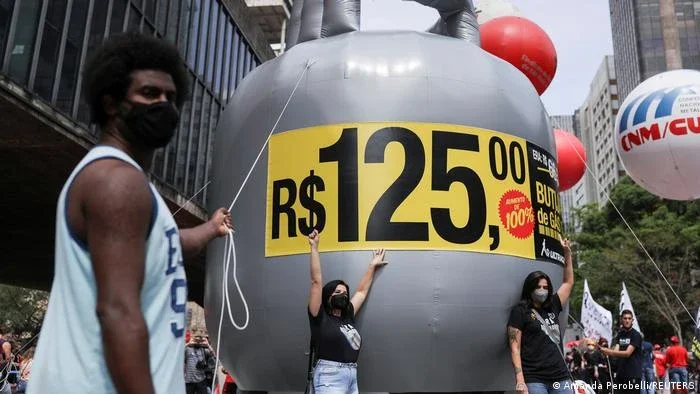 Brasil registra maior alta da inflação em 12 meses desde novembro de 2003
