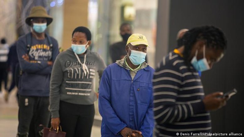Com ômicron, África do Sul vive alta sem precedentes de casos de covid-19