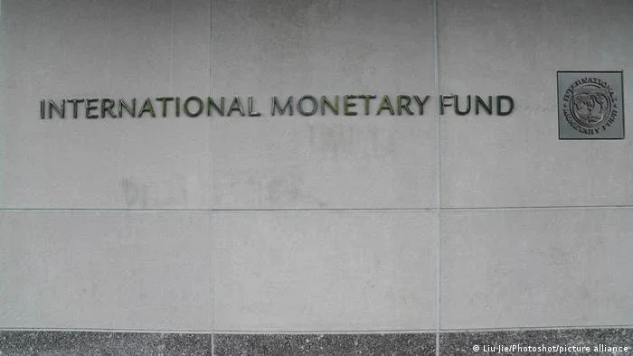 1945: Fundação do FMI e do Banco Mundial
