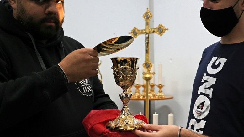 Papa chega em Chipre para uma visita focada na migração