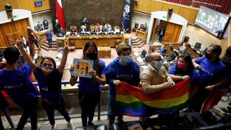 Congresso do Chile aprova casamento homoafetivo