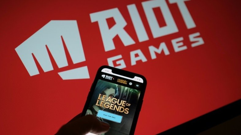Riot Games concorda em pagar US$ 100 milhões em processo por discriminação de gênero