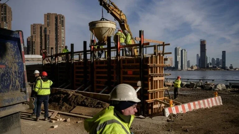Nova York constrói muro para se proteger das inundações