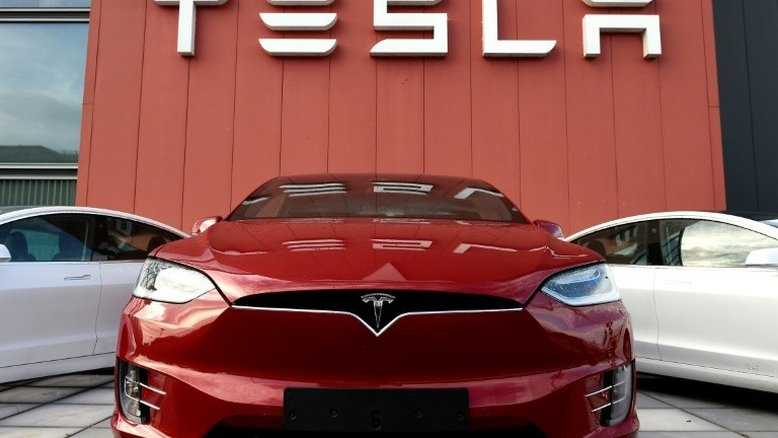 Canadá ameaça com tarifas plano de Biden para carros elétricos