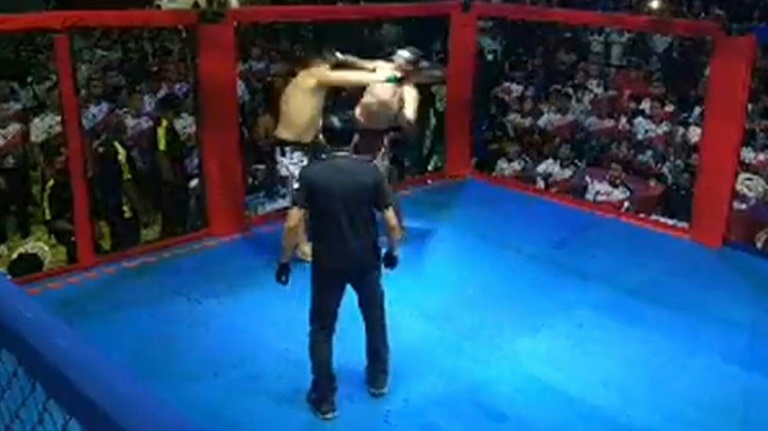 Prefeito do Amazonas decide disputa política com adversário em ringue de MMA