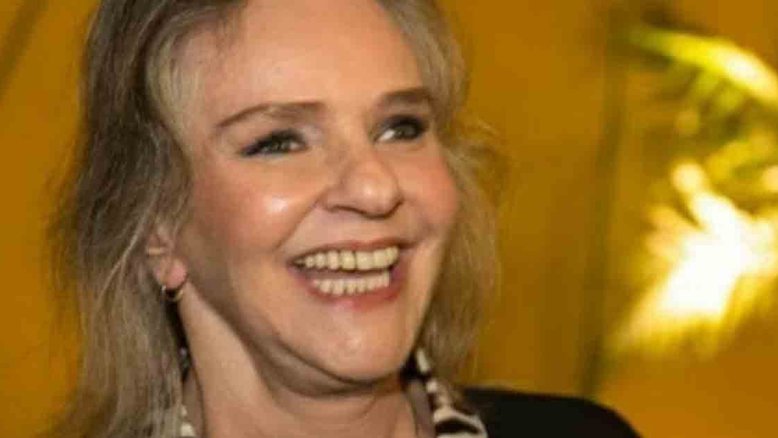 Angela Ro Ro volta a pedir dinheiro na internet: ‘Estou passando por dificuldades financeiras’