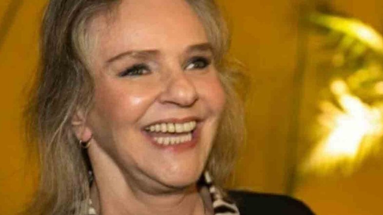 Angela Ro Ro volta a pedir dinheiro na internet: ‘Estou passando por dificuldades financeiras’