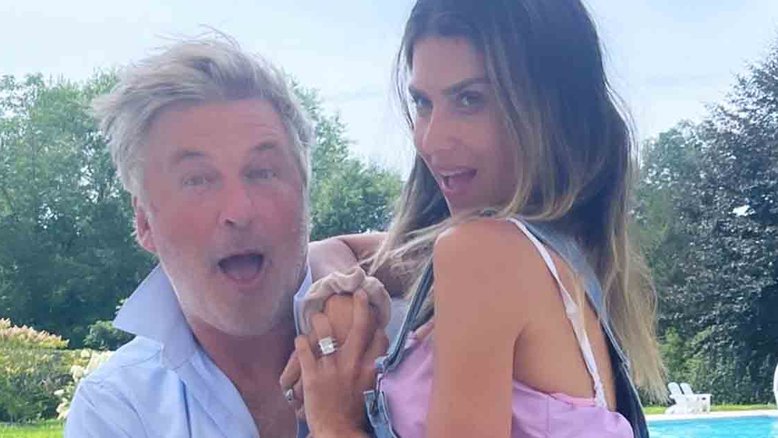 Esposa revela que Alec Baldwin a mandou ‘calar a boca’ durante parto