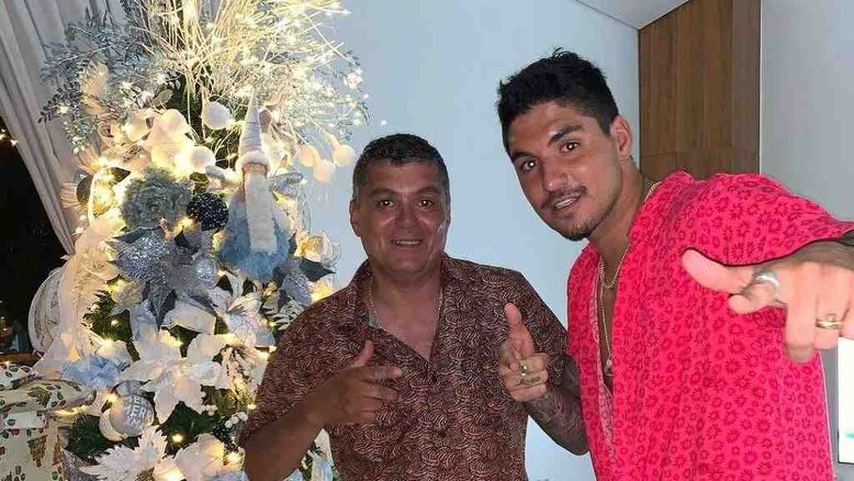 Medina volta a passar o Natal com o pai biológico depois de 20 anos