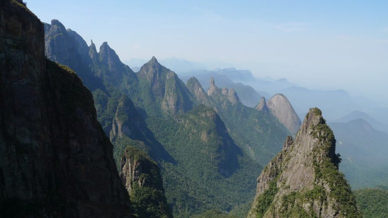 A Serra do Mar além das praias