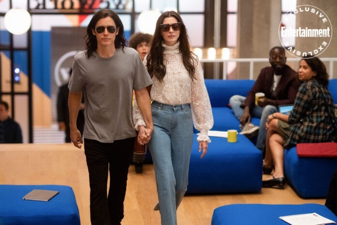 Apple TV+ divulga imagem de ‘WeCrashed’, nova série com Anne Hathaway e Jared Leto 4 Apple TV+ divulga imagem de ‘WeCrashed’, nova série com Anne Hathaway e Jared Leto