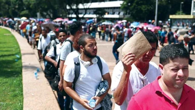 DESEMPREGO São 13,5 milhões de brasileiros em busca de uma vaga