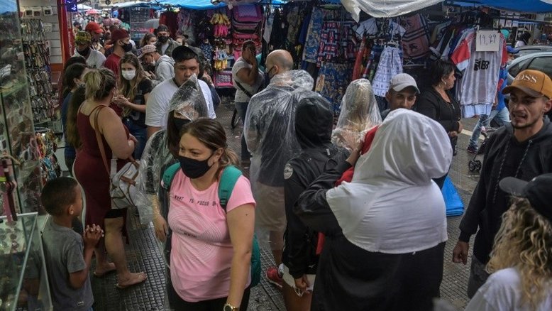 Com dívidas e inflação alta, brasileiros começam 2022 angustiados com a economia