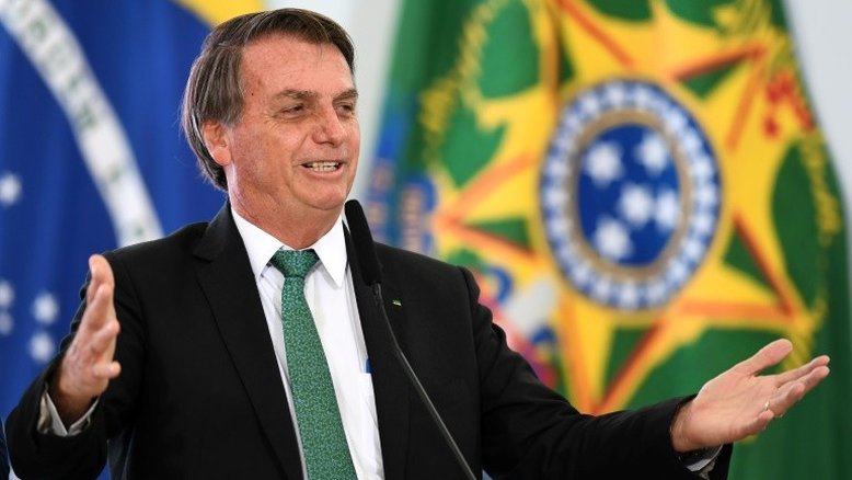 Bolsonaro é internado para tratar nova obstrução intestinal
